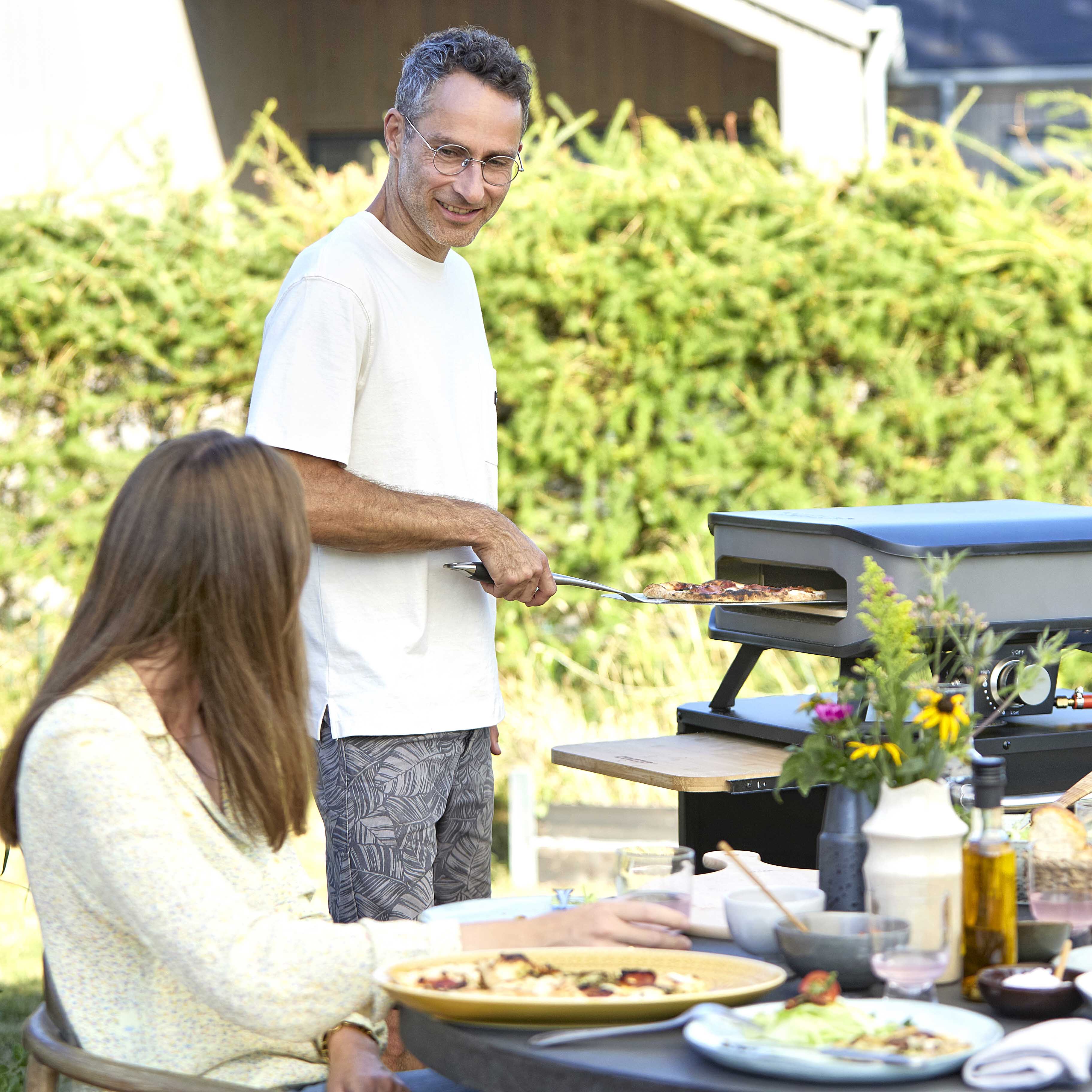 Cozze 13" Pizza Oven Set