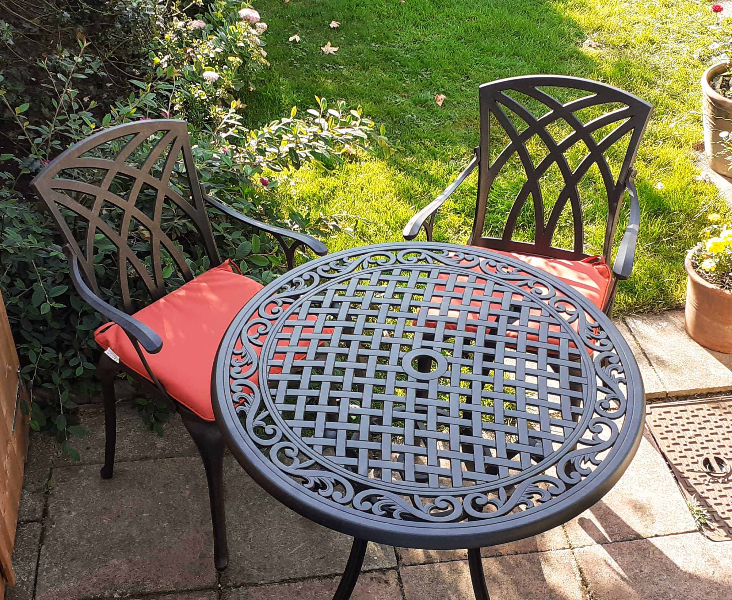 Hannah Table 2 Seater Set - Antique Bronze