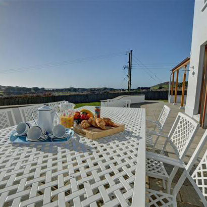 Madison Table 2.6m - White