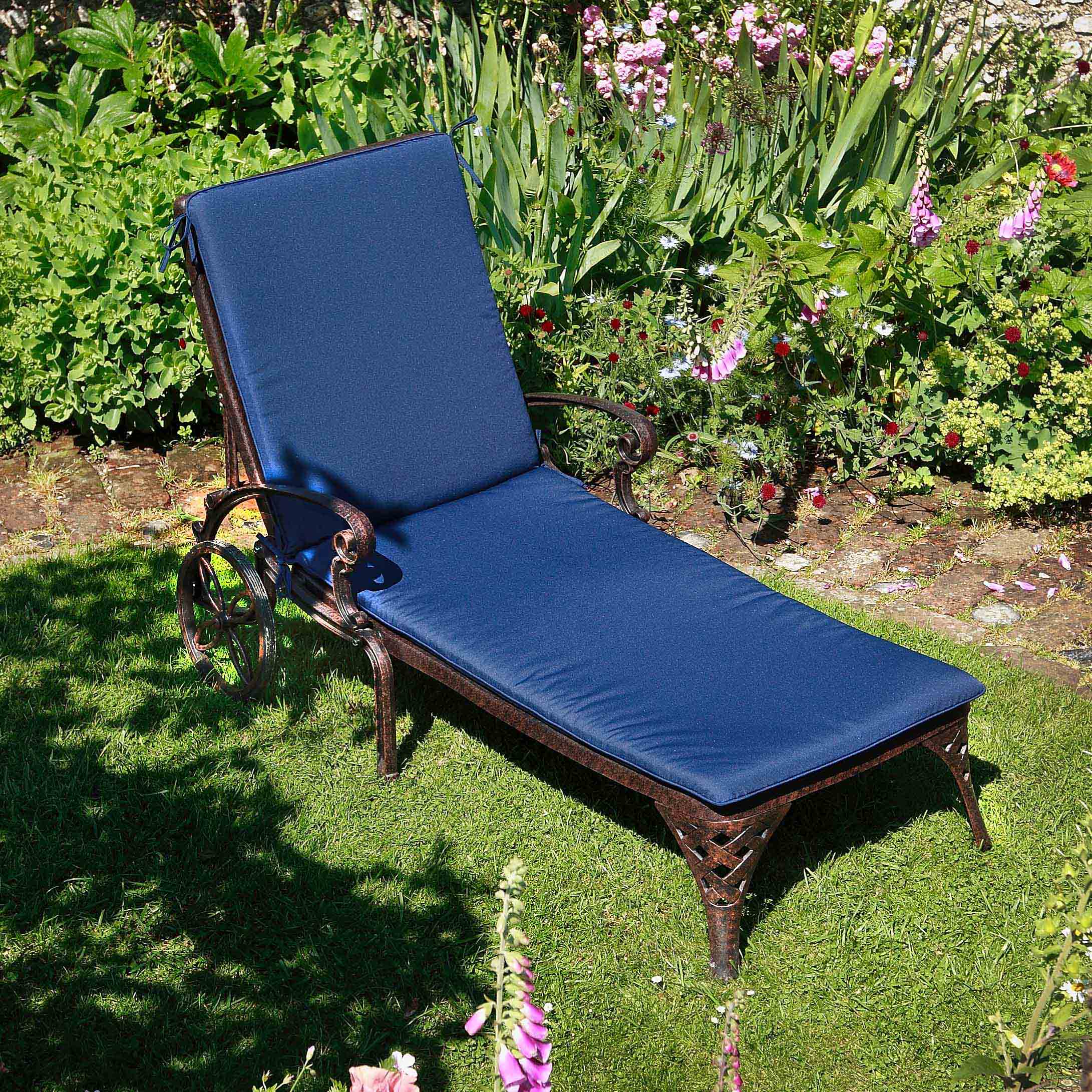 Rose Lounger Set - Antique Bronze