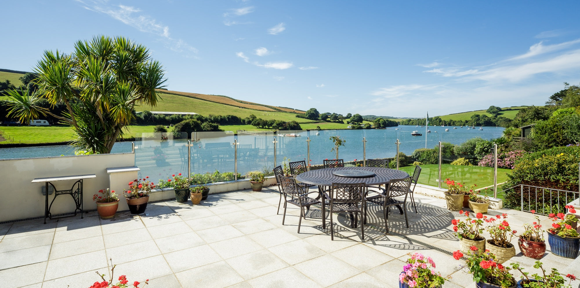 Can heatwaves damage garden furniture in the UK?