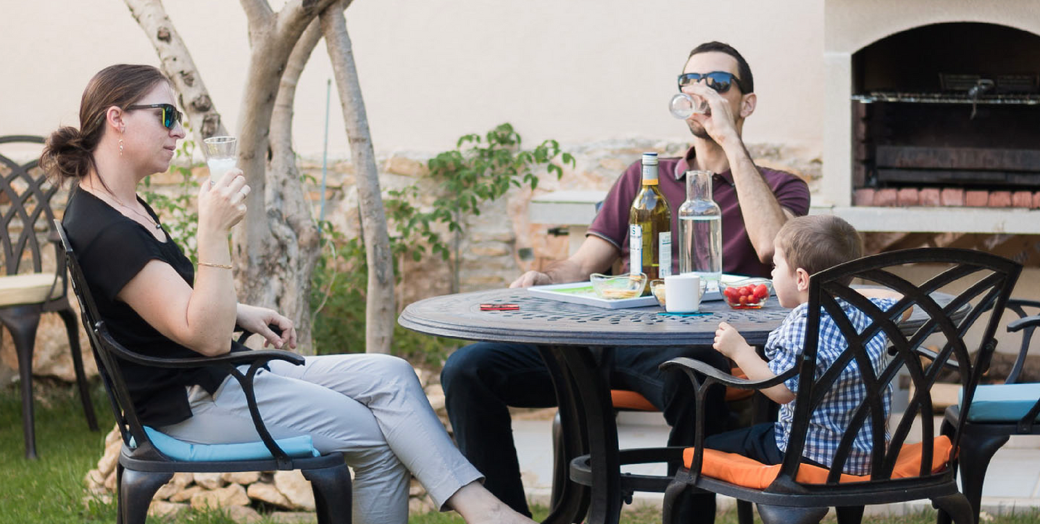 Creating-Family-Friendly-Garden-Space