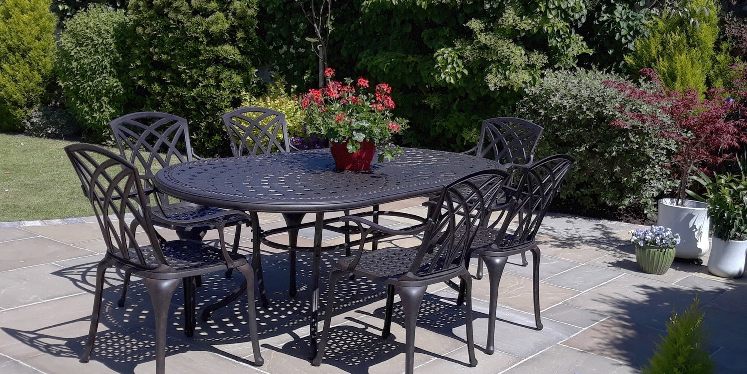 Outdoor living room ideas: Bring your lounge and dining space into the garden