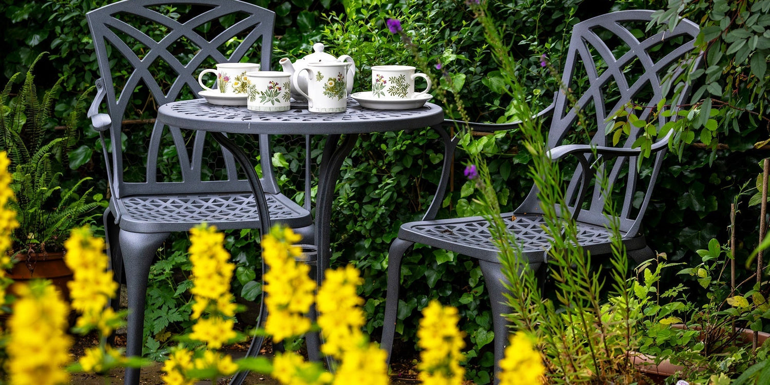 When is the best time of day to eat outdoors in the UK?