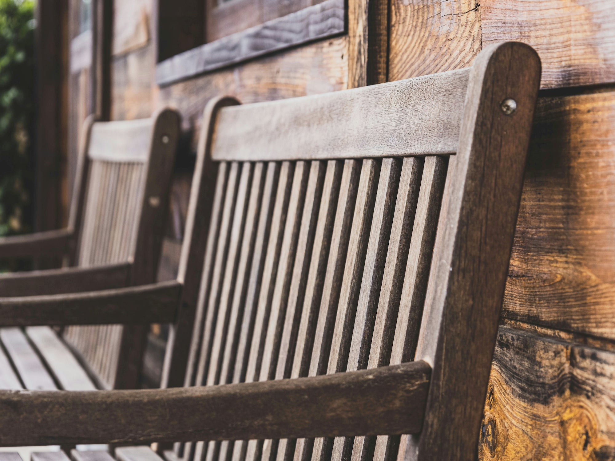 How do you keep outdoor wood furniture from rotting? – Lazy Susan