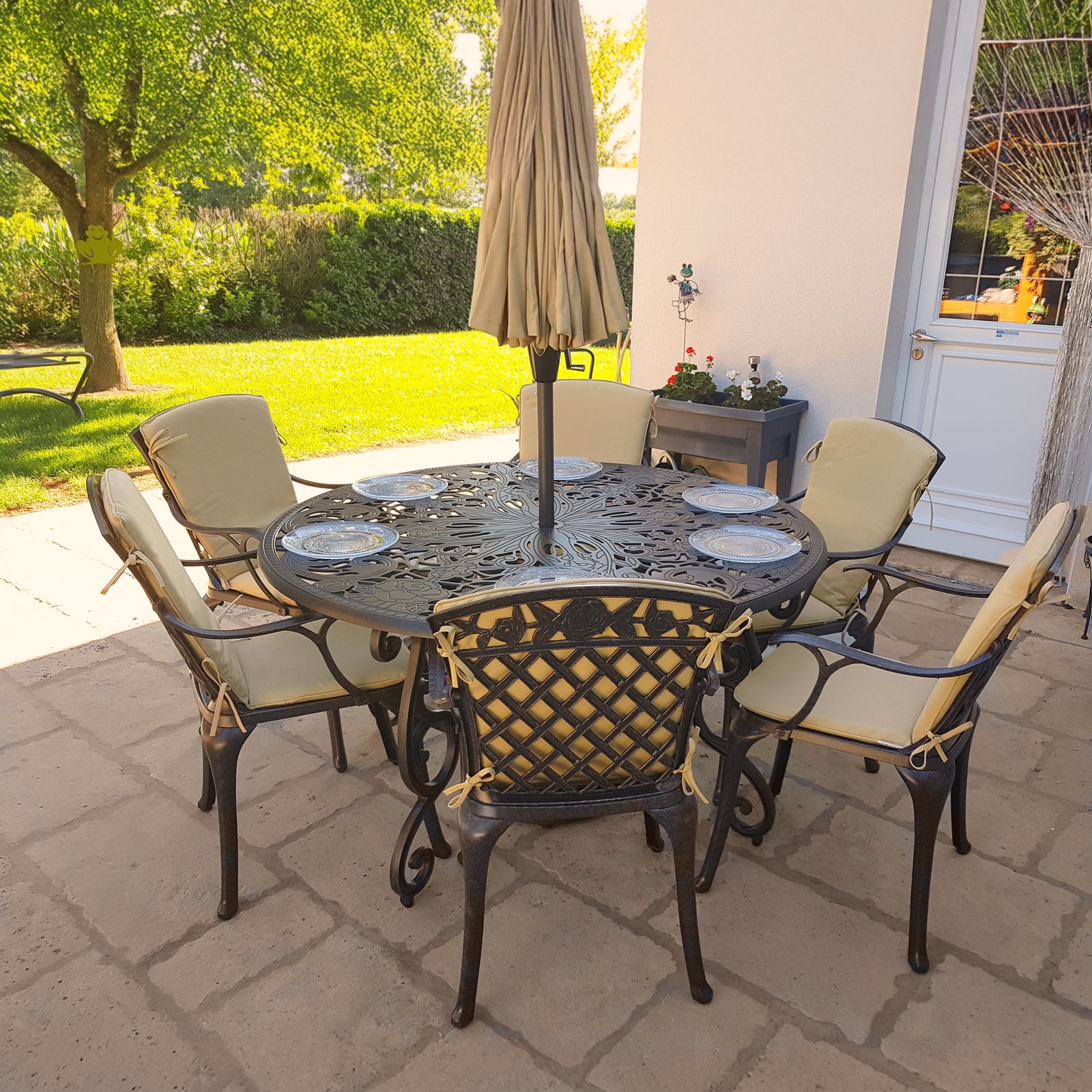 Joyce Table 6 Seater Set - Antique Bronze