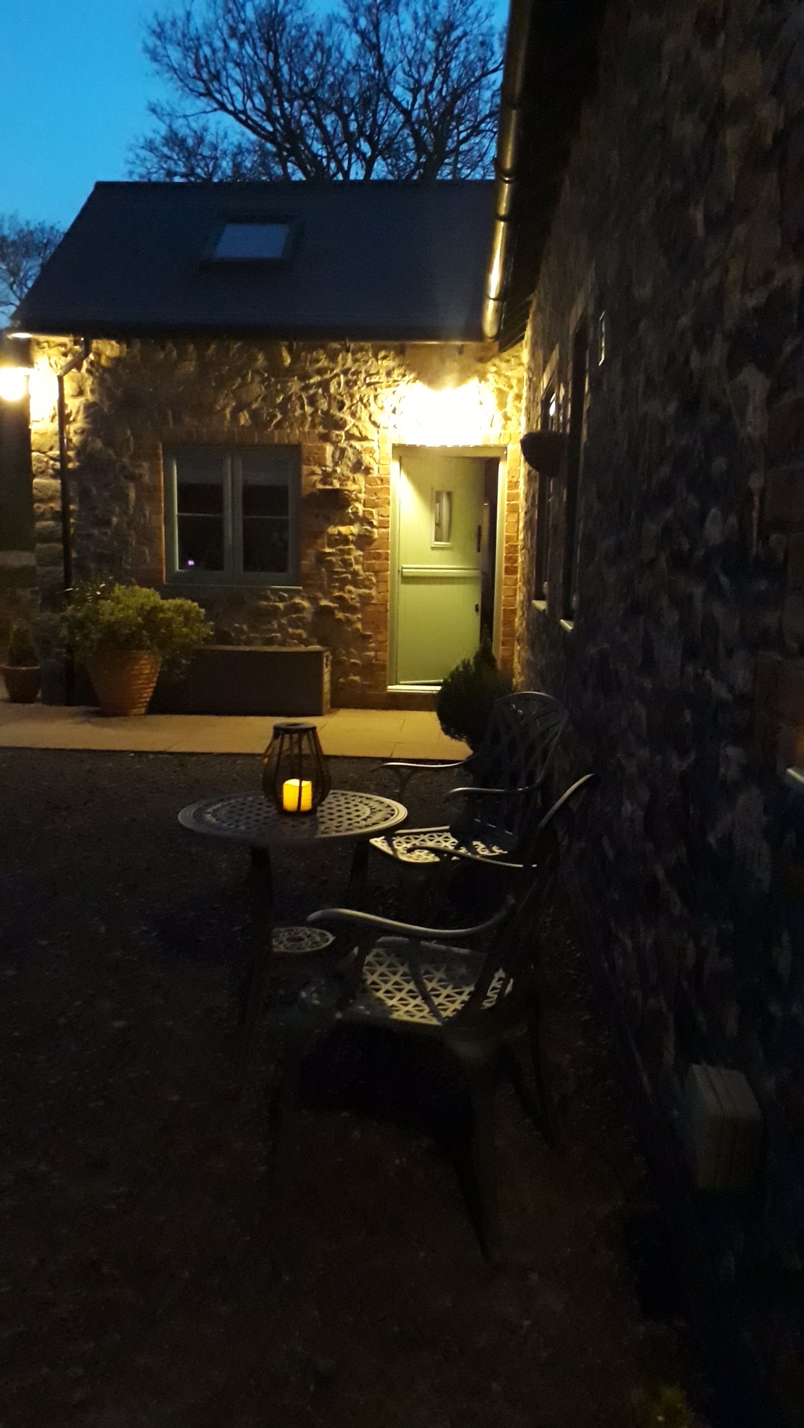 Our top outdoor furniture lighting tips | Safety lighting with our Ivy bistro