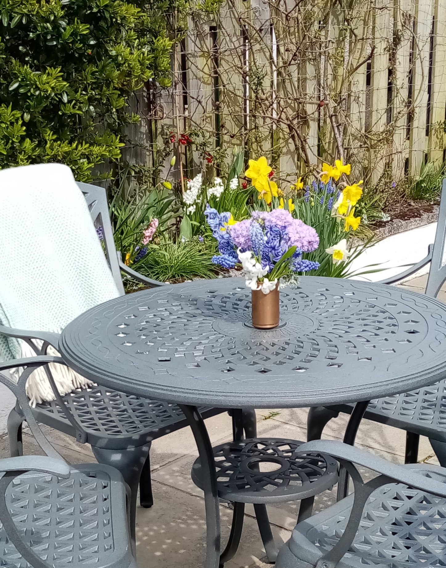 How to style grey outdoor furniture