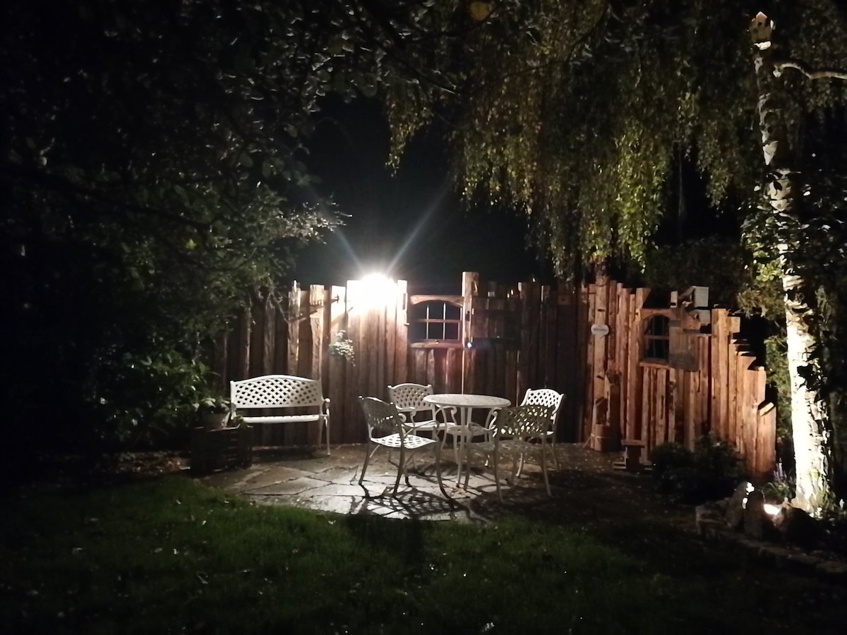 Our top outdoor furniture lighting tips | Security lights with our Jill Table and Jasmine Bench