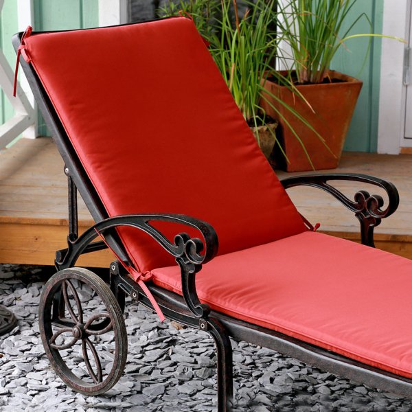 Red garden sunlounger cushion 1