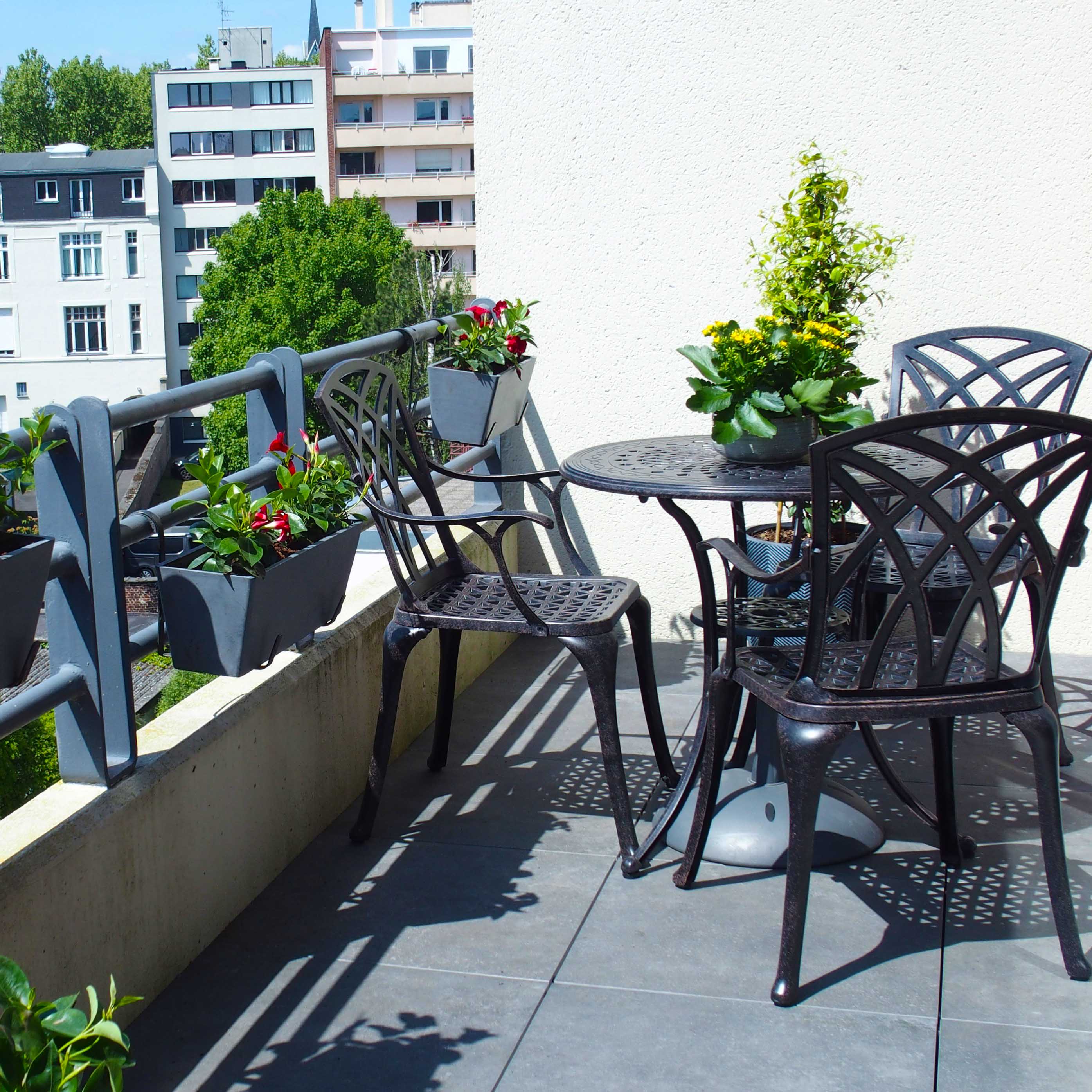 Outdoor Furniture Trends 2023 | Balcony Outdoor Furniture