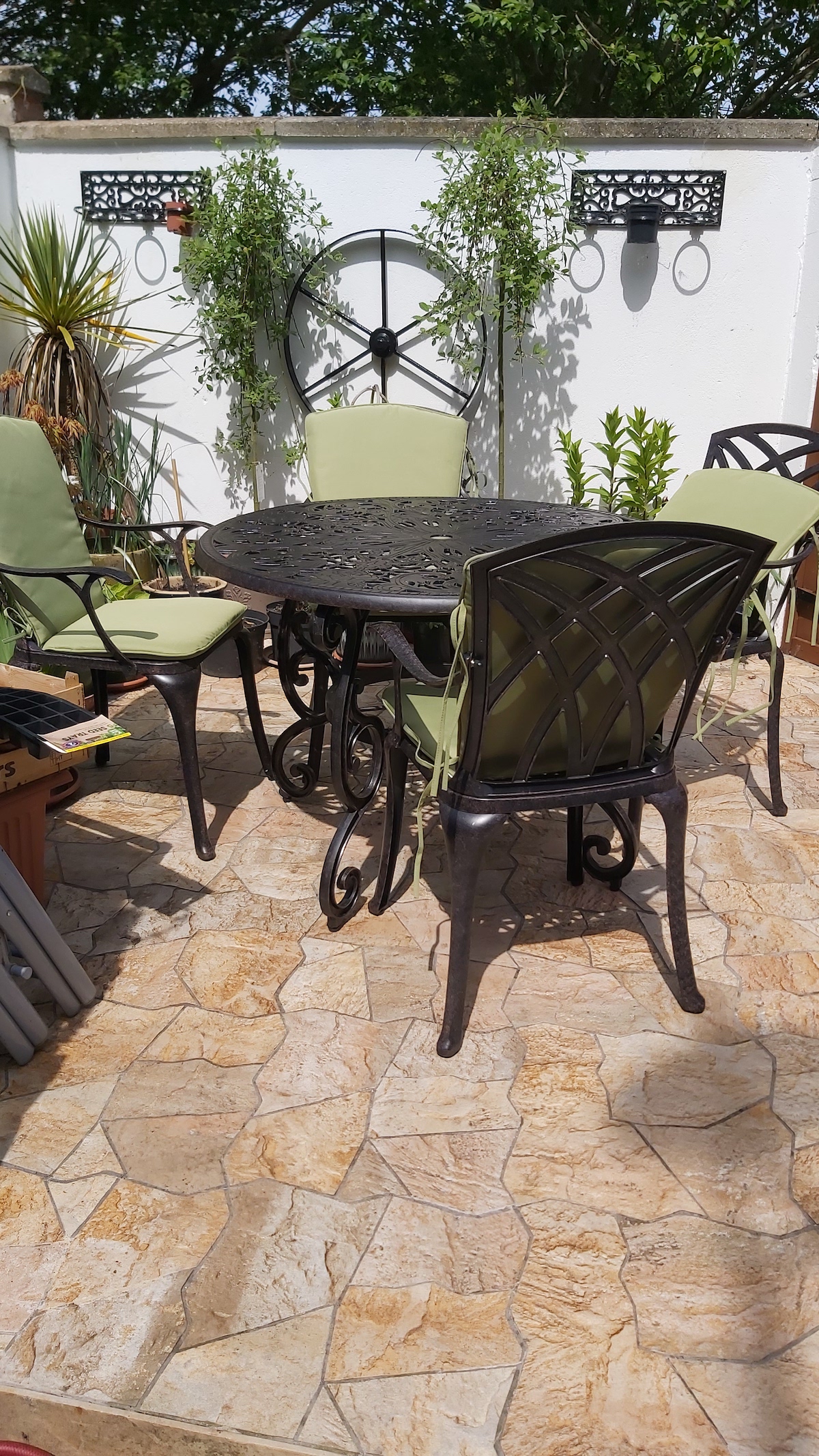 Flora 103 cm Round Garden Table and Chairs