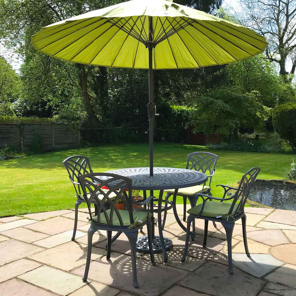 How to maintain your metal garden furniture