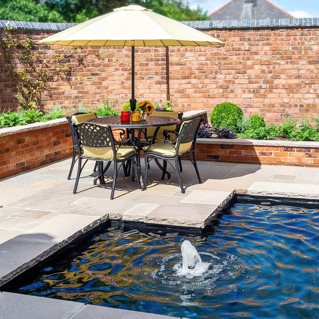What are the popular types of garden furniture in the UK?