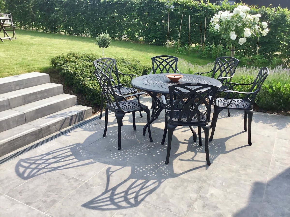 Amy 120 cm Round Garden Table and Chairs