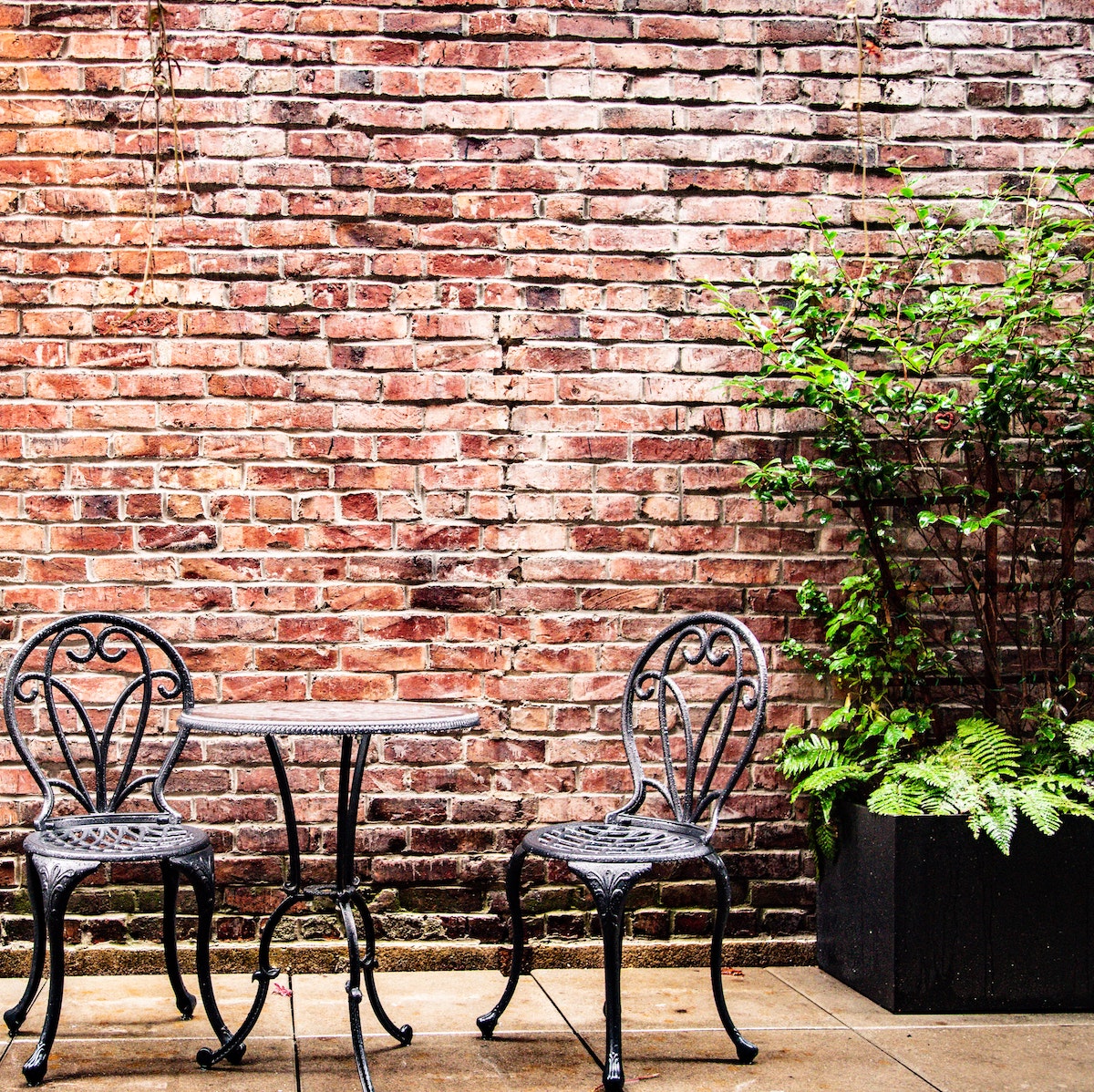 How to clean wrought iron outdoor furniture