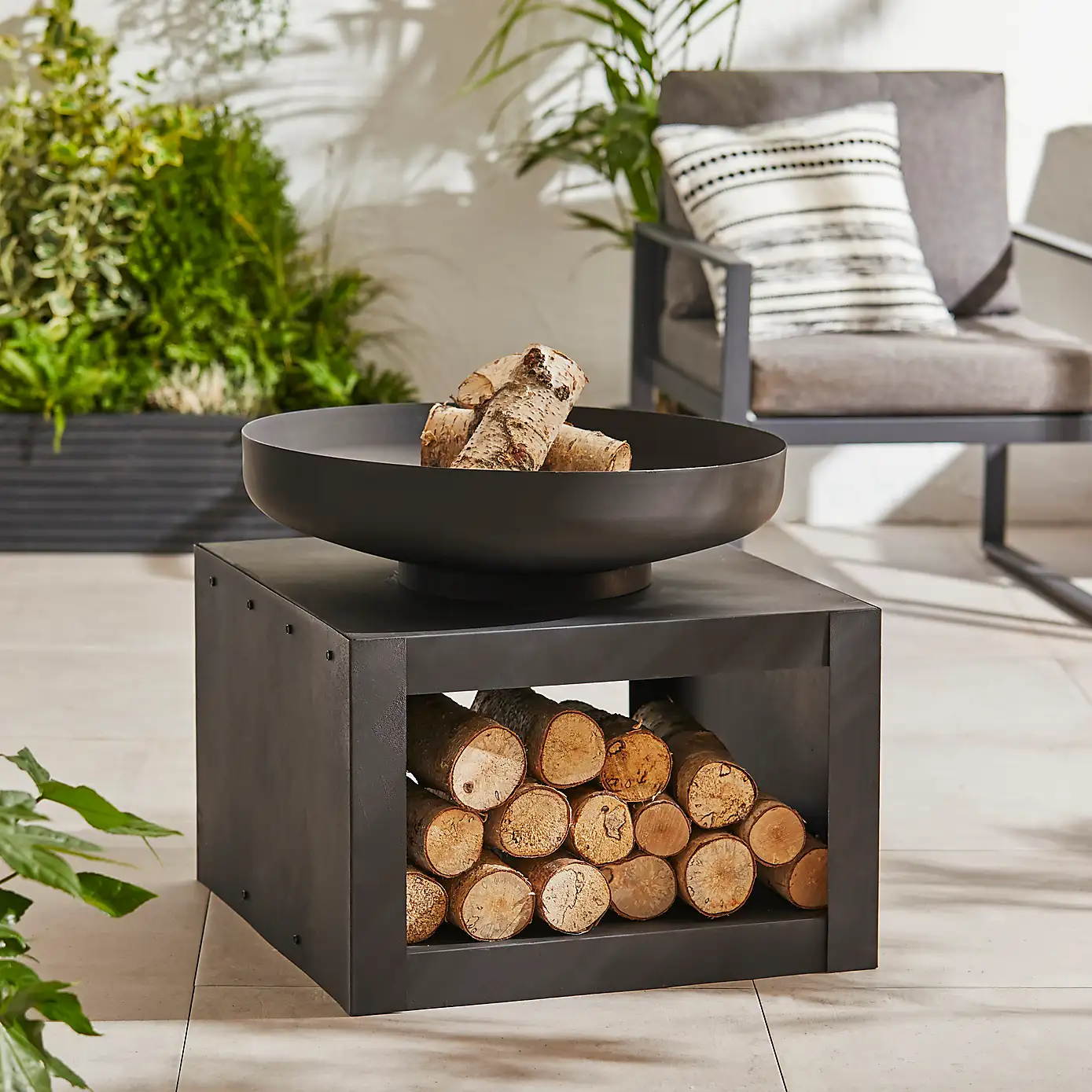 Large Fire Pit with Log Store